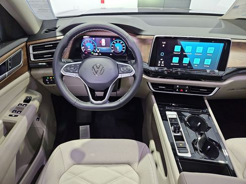 New 2026 Volkswagen Atlas SE FWD image 15