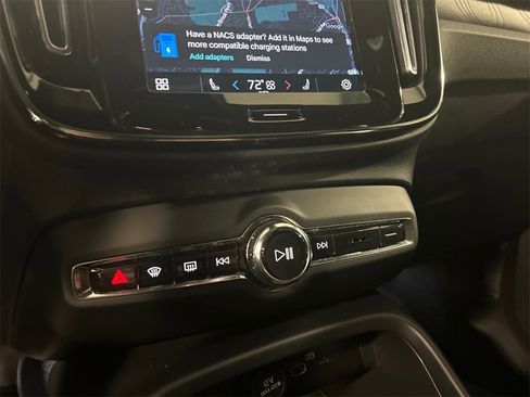 Certified 2023 Volvo XC40 Recharge Plus image 18