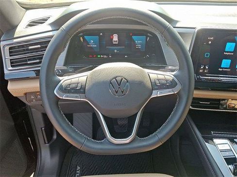 New 2025 Volkswagen Atlas Cross Sport SE image 18