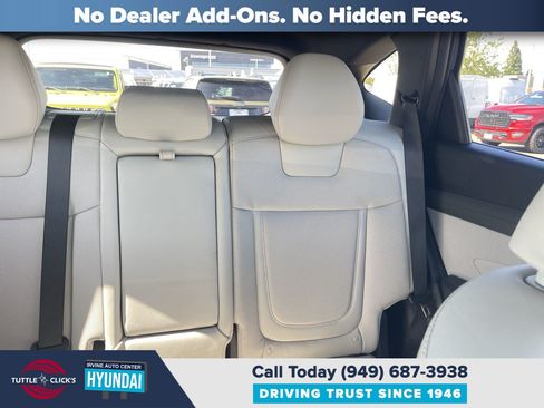 Certified 2025 Hyundai Tucson Limited AWD/4WD image 9