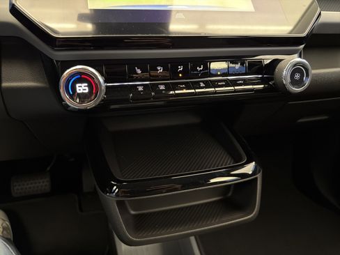 New 2027 Chevrolet Bolt LT w/ Comfort Package FWD image 23