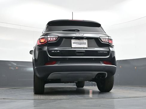 Used 2022 Jeep Compass Limited w/ Sun and Sound Group AWD/4WD image 40