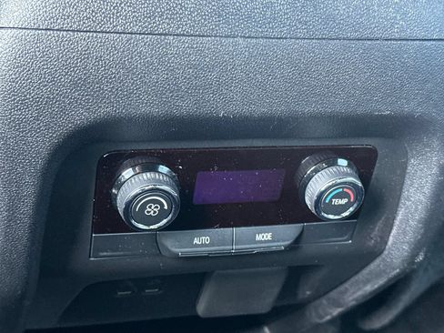 Used 2026 Chevrolet Traverse LT w/ Driver Confidence Package FWD image 41