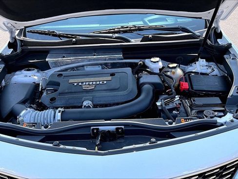 Used 2023 Cadillac XT4 Premium Luxury w/ Technology Package FWD image 9