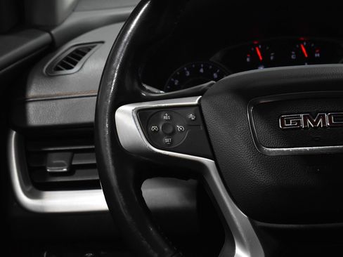 Used 2020 GMC Terrain SLE w/ Elevation Edition FWD image 9