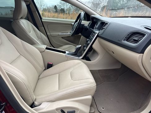 Used 2013 Volvo S60 T5 image 22