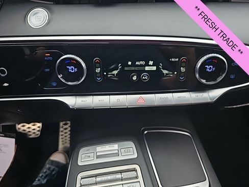 Used 2022 Genesis GV70 3.5T Sport w/ Sport Prestige Package image 18