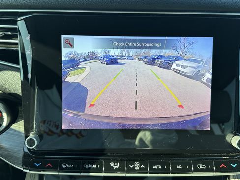 Used 2024 Jeep Wagoneer L Series III w/ Premium Group I image 26