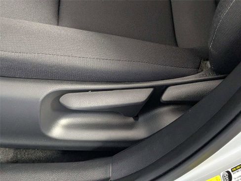 Used 2023 Toyota Corolla LE image 13