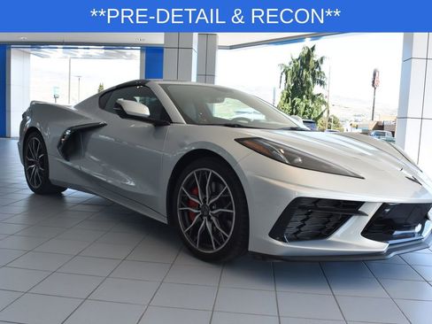 Used 2023 Chevrolet Corvette Stingray Premium Cpe w/ Z51 Performance Package RWD image 6