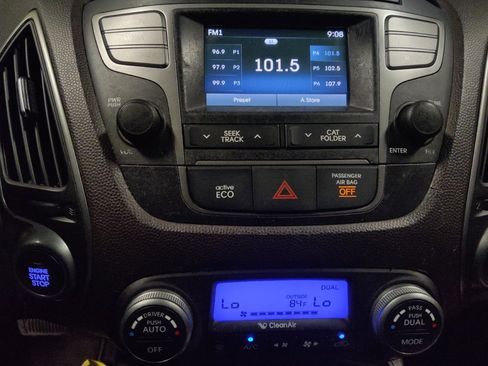 Used 2015 Hyundai Tucson Limited FWD image 25