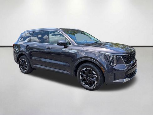 Used 2025 Kia Sorento S FWD image 2