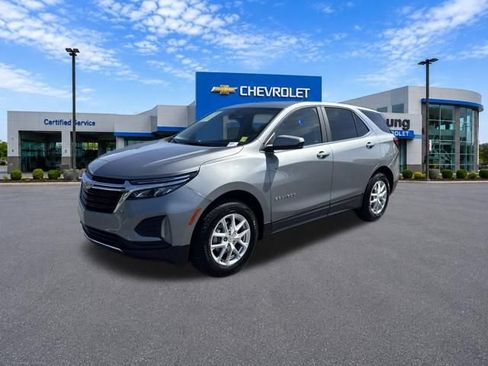 Used 2024 Chevrolet Equinox LT AWD/4WD image 3