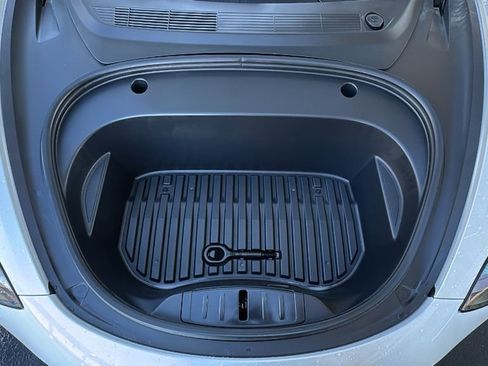 Used 2023 Tesla Model 3 Standard Range image 21