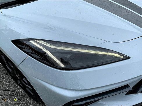 Used 2021 Chevrolet Corvette Stingray Premium Cpe w/ Z51 Performance Package image 22