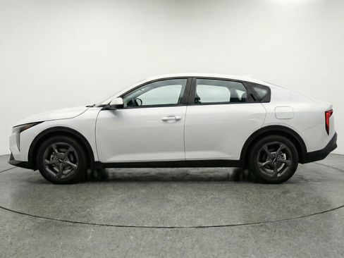 Used 2025 Kia K4 FWD image 5
