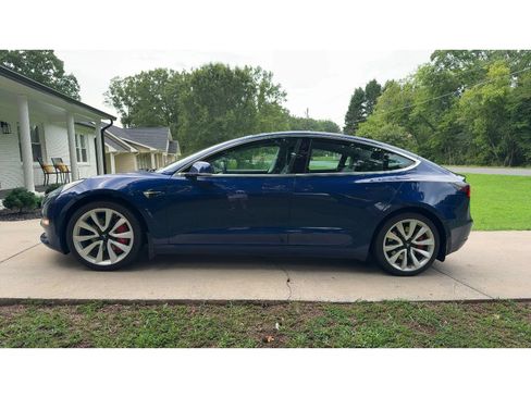 Used 2019 Tesla Model 3 RWD image 2