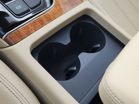 Certified 2025 Audi Q5 2.0T Premium Plus image 28