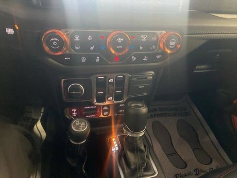 Certified 2025 Jeep Wrangler Unlimited Rubicon image 27