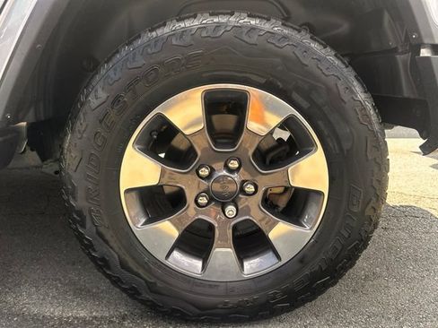Used 2021 Jeep Wrangler Unlimited Sahara w/ Uconnect 4C Nav & Sound Group AWD/4WD image 32