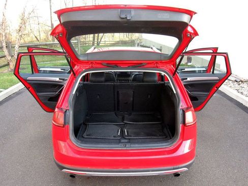 Used 2017 Volkswagen Golf Alltrack SEL image 29