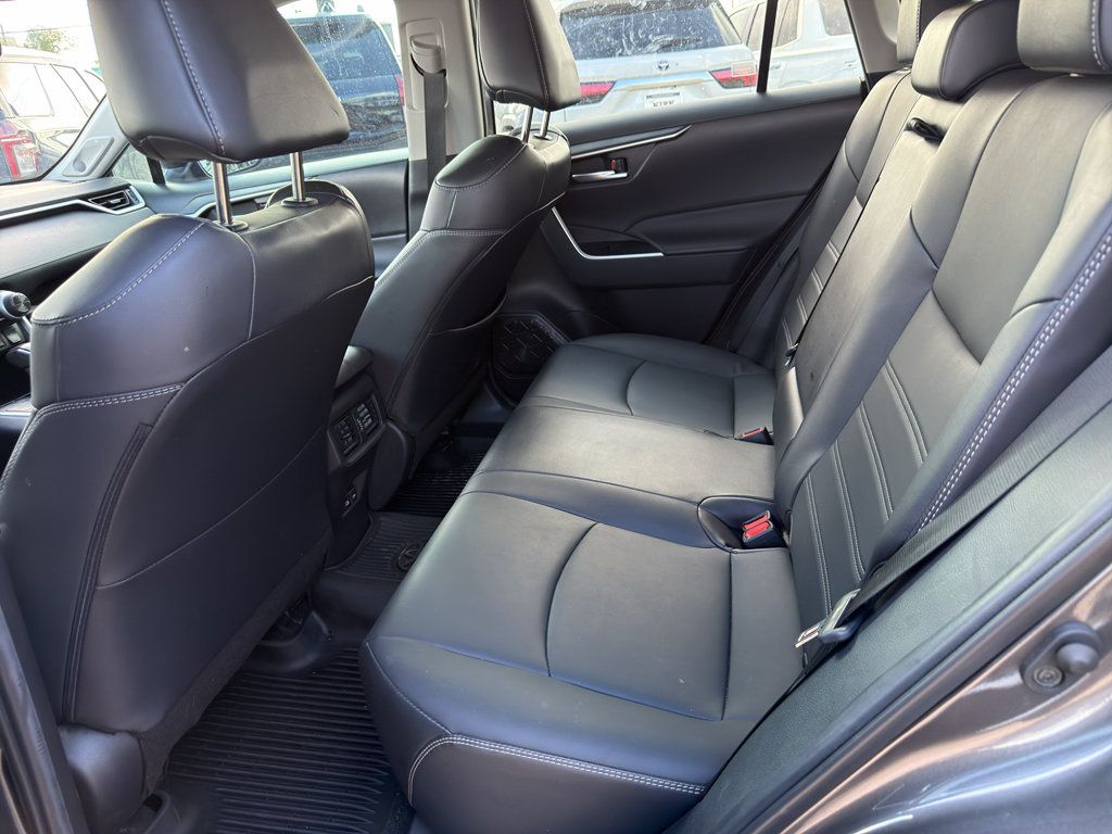 Used 2023 Toyota RAV4 XLE Premium AWD/4WD image 32