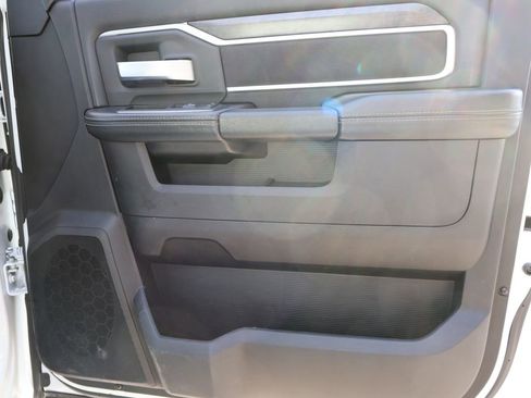 Used 2024 RAM 3500 Big Horn image 8