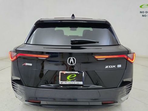Used 2024 Acura ZDX A-Spec image 5