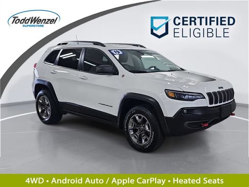 Used 2019 Jeep Cherokee Trailhawk w/ Cold Weather Group AWD/4WD image 1