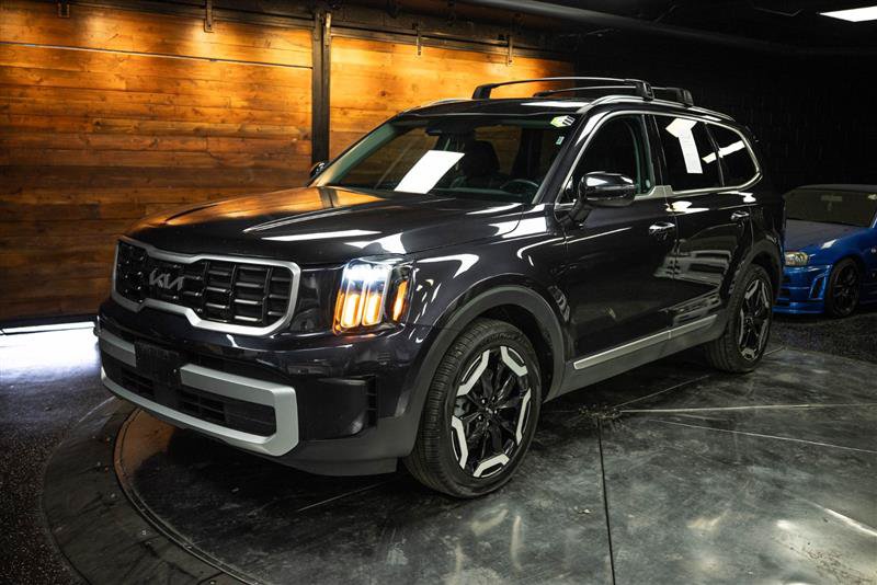Used 2025 Kia Telluride S AWD/4WD image 2