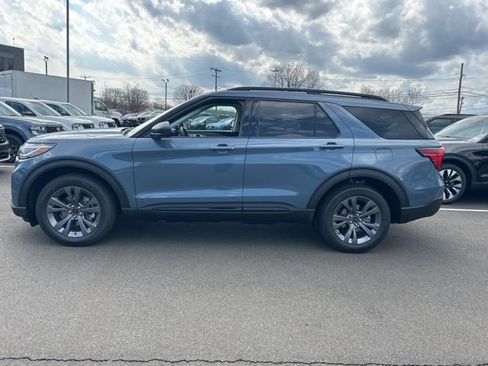 New 2026 Ford Explorer Active w/ Active Comfort Package AWD/4WD image 4