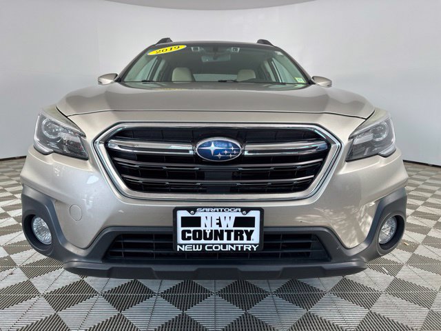 Used 2019 Subaru Outback 2.5i Limited AWD/4WD image 2