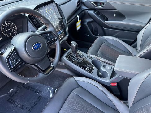 Certified 2025 Subaru Crosstrek 2.5i Limited w/ Crosstrek Mirror Package image 12