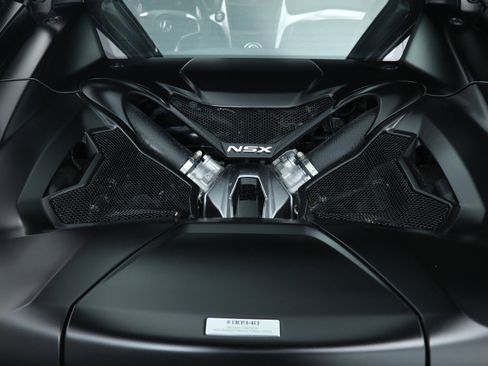 Used 2017 Acura NSX image 29