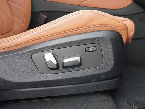 Used 2023 BMW X6 xDrive40i w/ M Sport Package image 42