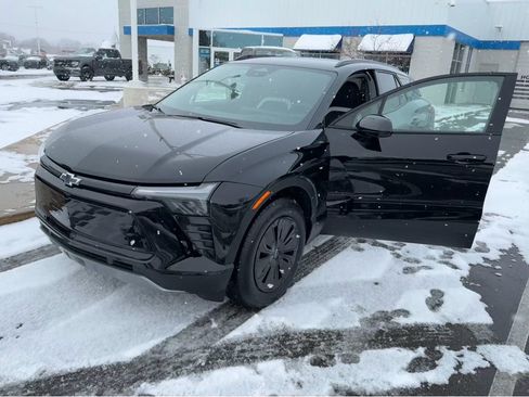 Used 2025 Chevrolet Blazer EV LT image 31