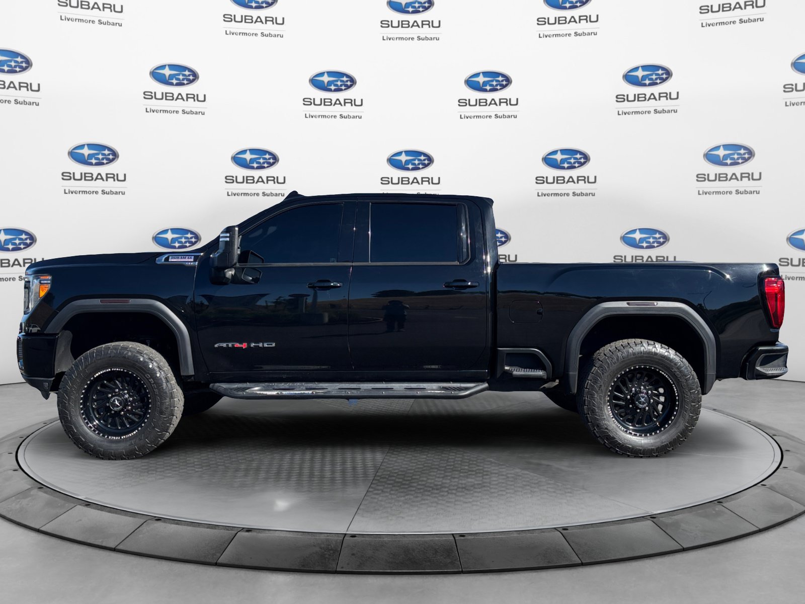 Used 2020 GMC Sierra 2500 AT4 w/ AT4 Premium Package AWD/4WD image 3