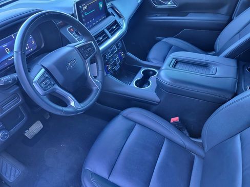 Used 2024 Chevrolet Tahoe Z71 w/ Luxury Package image 11