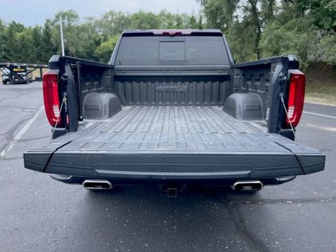 Used 2024 GMC Sierra 1500 AT4 w/ Technology Package AWD/4WD image 27