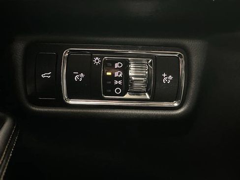 Used 2023 Lincoln Aviator AWD w/ Premium Package image 25