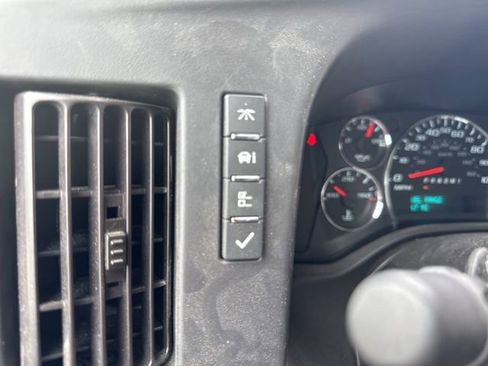 New 2025 Chevrolet Express 3500 RWD image 9