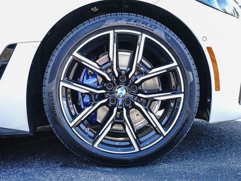 Used 2025 BMW M440i RWD image 9