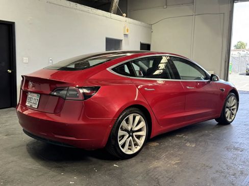 Used 2018 Tesla Model 3 Long Range image 4
