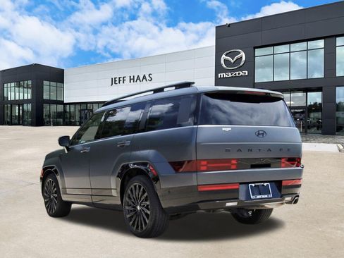 Used 2025 Hyundai Santa Fe Calligraphy AWD/4WD image 2