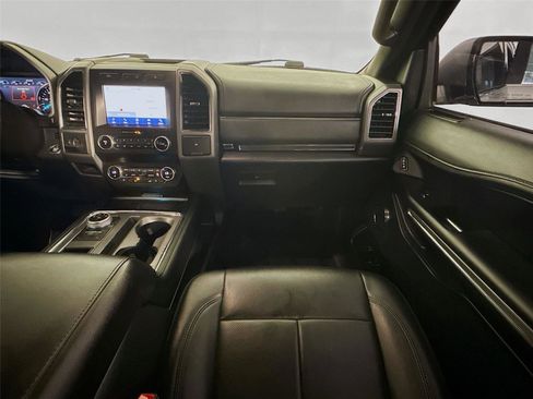 Used 2021 Ford Expedition XLT image 25