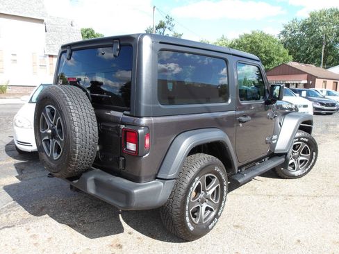 Used 2020 Jeep Wrangler Sport AWD/4WD image 6