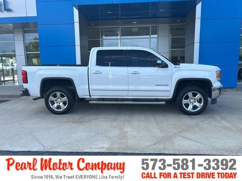 Used 2014 GMC Sierra 1500 SLT w/ SLT Preferred Package AWD/4WD image 3