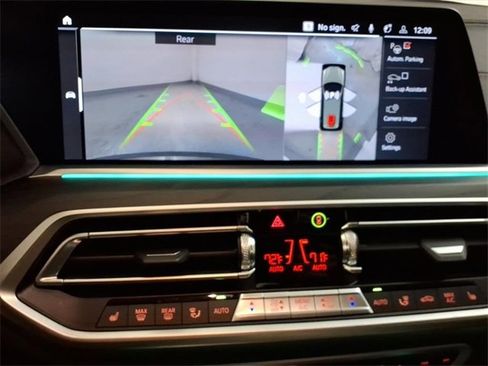 Certified 2022 BMW X7 xDrive40i w/ Premium Package image 36