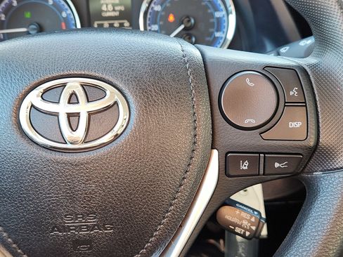 Used 2018 Toyota Corolla L image 17