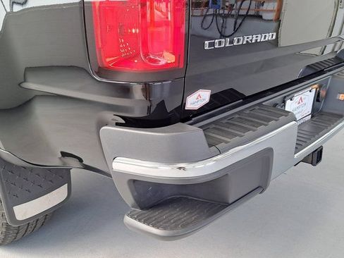 Used 2022 Chevrolet Colorado W/T w/ WT Convenience Package RWD image 26